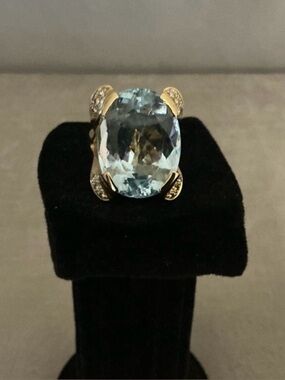 Gorgeous Vintage Aquamarine and Diamond Cocktail Ring